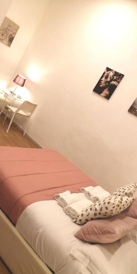 Bed & Breakfast Domus Luigi Leone Napels